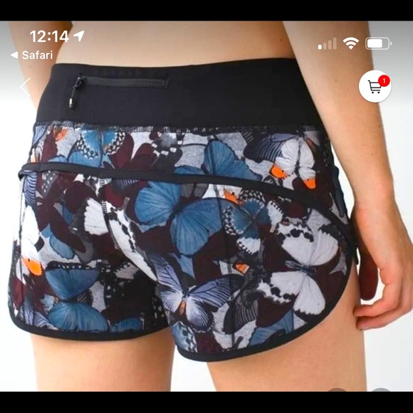 Lululemon speed shorts butterfly size 4 with 2.5” inseam - Picture 2 of 8